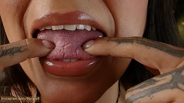 6Briela9  online show from 03/07/26, 05:54