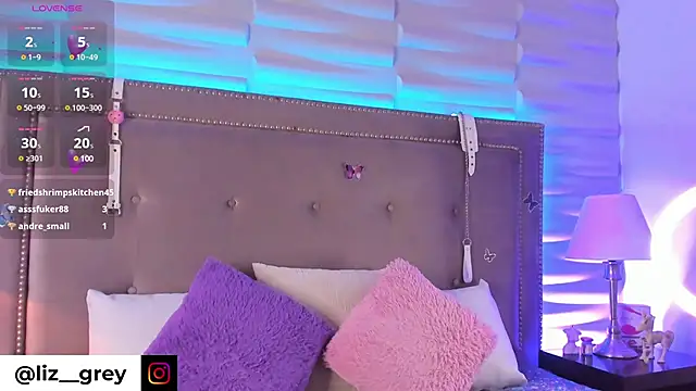 Liz grey  online show from 03/13/25, 12:59