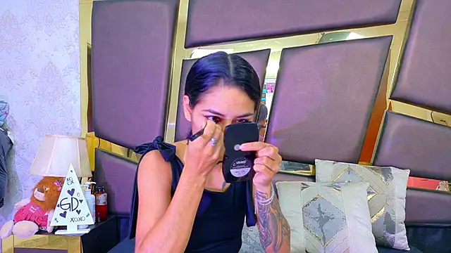 NicoleEsposito online show from 04/08/26, 12:38