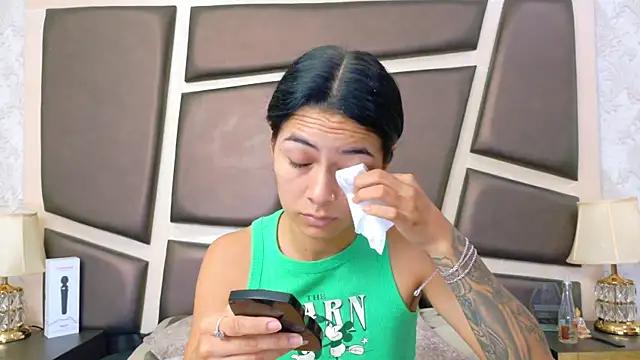 NicoleEsposito online show from 07/17/26, 12:45