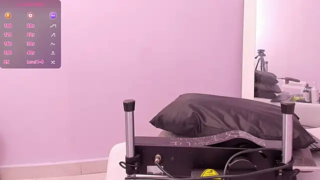 Maddyjohnsonn online show from 12/10/24, 03:52