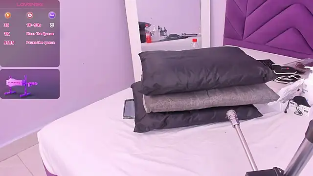 Maddyjohnsonn online show from 12/24/24, 04:55