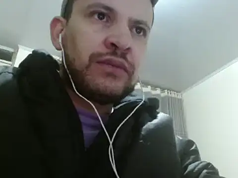 camiloking1720 online show from 01/31/25, 02:48