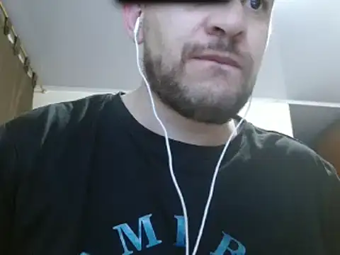 camiloking1720 online show from 02/19/25, 06:32