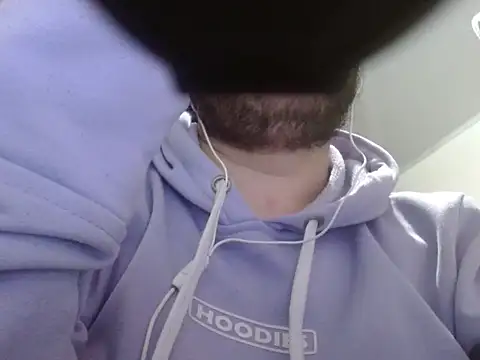 camiloking1720 online show from 09/18/25, 06:04