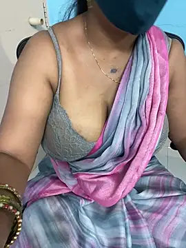Snapshot of sajeetha chatting on 06/26/26, 11:20 sajeetha online show from 06/26/26, 11:20