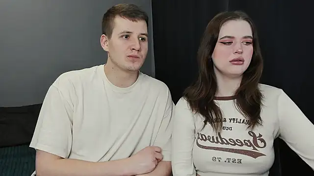 Snapshot of Pinku_kitsune chatting on 02/26/25, 03:21 Pinku kitsune online show from 02/26/25, 03:21