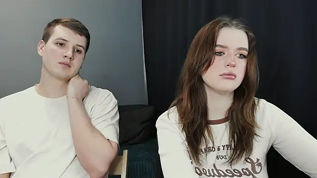 Snapshot of Pinku_kitsune chatting on 03/05/25, 08:00 Pinku kitsune online show from 03/05/25, 08:00