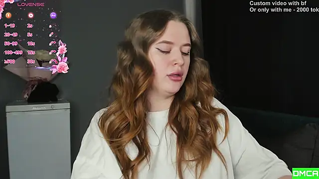 Pinku kitsune online show from 02/15/26, 07:51