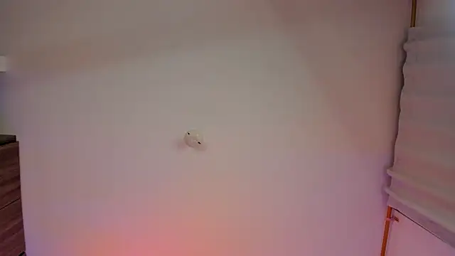 Snapshot of ALICEPOIXXXON chatting on 05/24/26, 03:22 ALICEPOIXXXON online show from 05/24/26, 03:22