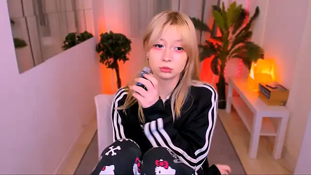 SaintGirl online show from 02/07/25, 03:41