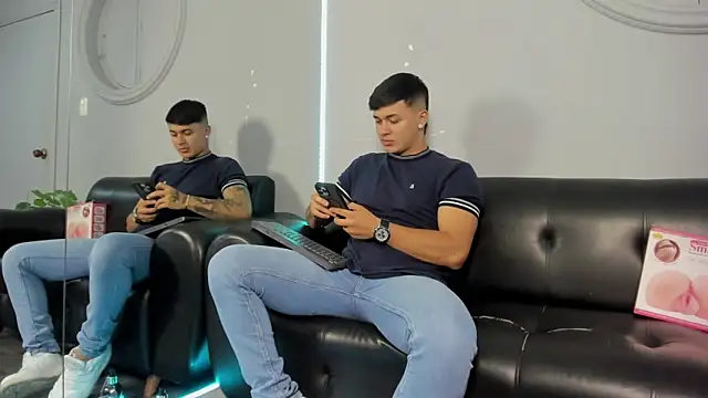 Cristopher strong online show from 01/14/25, 11:53