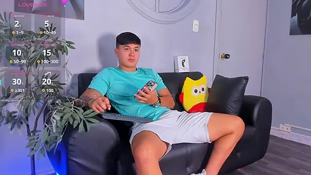 Cristopher strong online show from 09/18/25, 12:07