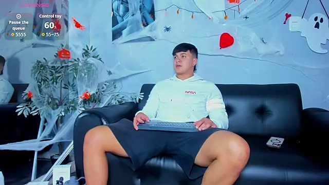 Cristopher strong online show from 10/22/25, 01:00