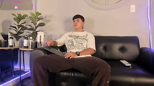 Cristopher strong online show from 04/08/26, 11:43