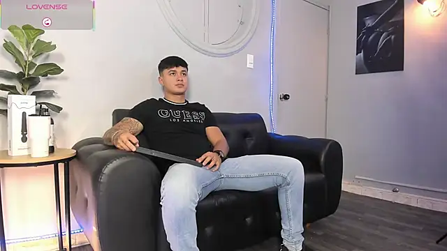 Cristopher strong online show from 05/26/26, 12:45