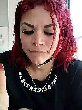 Snapshot of IamAlana_ chatting on 12/14/24, 01:38 IamAlana online show from 12/14/24, 01:38