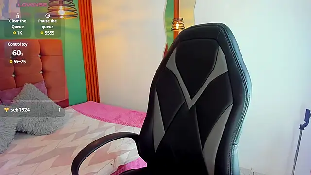 Snapshot of IamAlana_ chatting on 02/11/25, 06:08 IamAlana online show from 02/11/25, 06:08