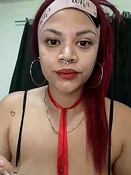 Snapshot of IamAlana_ chatting on 03/08/25, 09:39 IamAlana online show from 03/08/25, 09:39