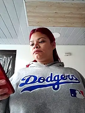 Snapshot of IamAlana_ chatting on 05/17/26, 12:34 IamAlana online show from 05/17/26, 12:34