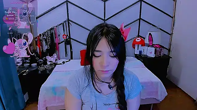 AlanaLuck online show from 11/25/25, 07:25