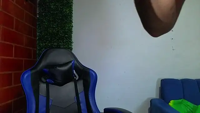 Demitryo online show from 04/14/26, 07:53