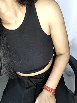 Snapshot of Ms_Neera chatting on 03/07/25, 10:45 Ms Neera online show from 03/07/25, 10:45