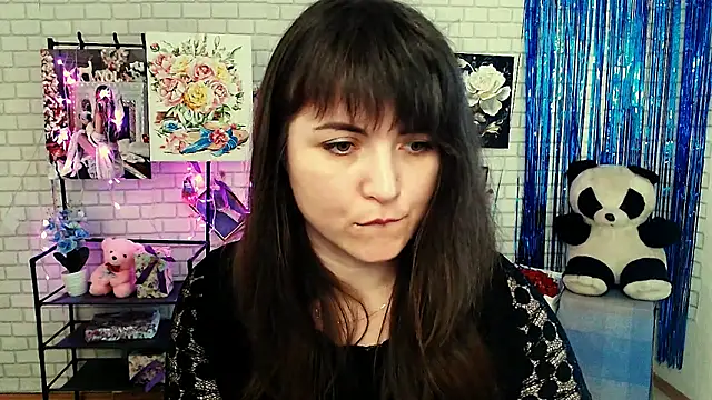 Darina M  online show from 02/28/25, 08:42