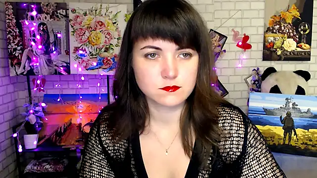 Darina M  online show from 10/25/25, 03:47