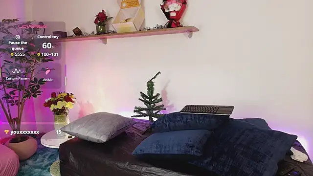 Elliee  online show from 11/03/25, 03:13