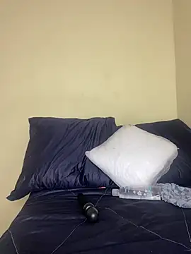 DarkBerry87 online show from 03/10/25, 03:30