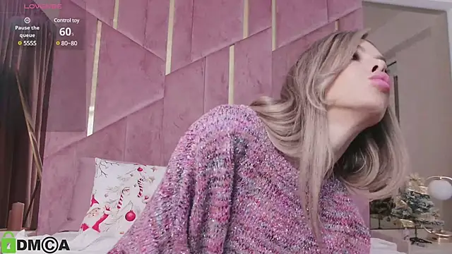 AllenaMoon online show from 12/21/24, 08:54