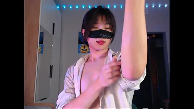 Snapshot of yukitori_2 chatting on 01/22/25, 11:56 yukitori 2 online show from 01/22/25, 11:56