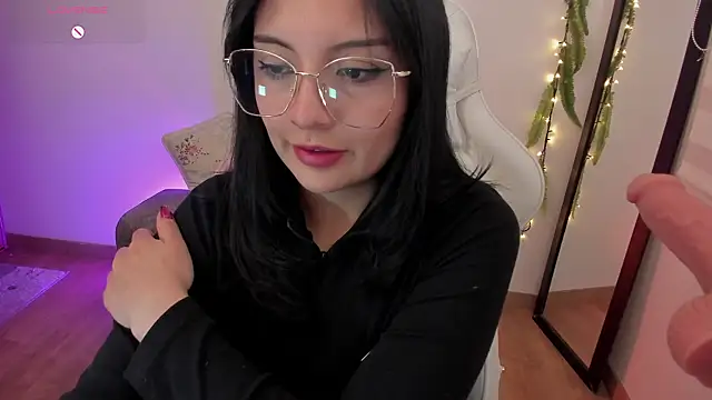 Snapshot of Hannya_moon chatting on 05/05/26, 06:49 Hannya moon online show from 05/05/26, 06:49