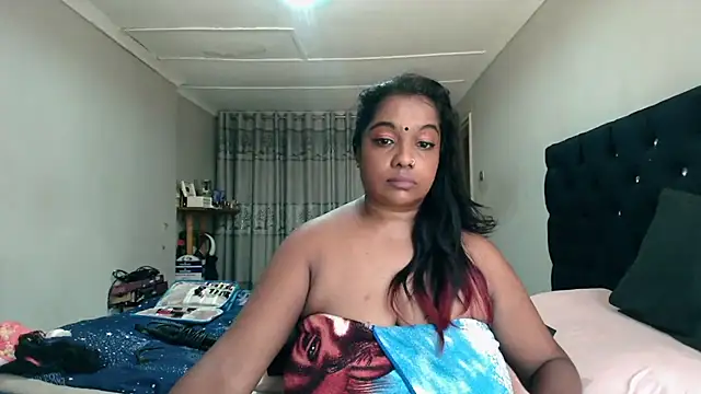 Indianmayaxoxo online show from 02/05/26, 08:41