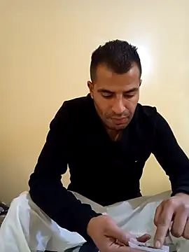 Snapshot of Bisex_activ19 chatting on 01/18/25, 02:23 Bisex activ19 online show from 01/18/25, 02:23