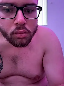 Snapshot of Comfortable_Bite chatting on 11/04/25, 12:32 Comfortable Bite online show from 11/04/25, 12:32