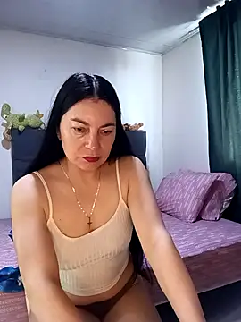 renata hot1 online show from 10/27/25, 06:23