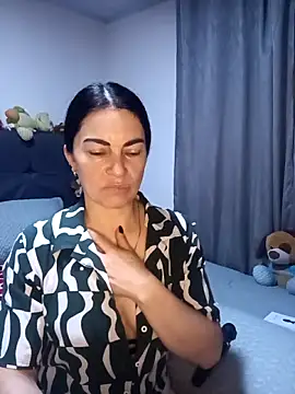 renata hot1 online show from 04/21/26, 02:51