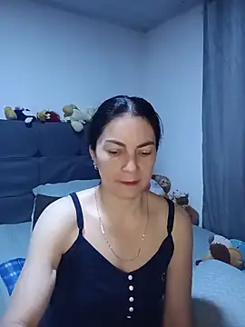 Snapshot of renata_hot1 chatting on 05/21/26, 10:50 renata hot1 online show from 05/21/26, 10:50
