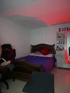 cristina1800 online show from 12/19/25, 06:31