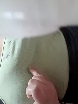 milulili online show from 01/04/25, 04:11