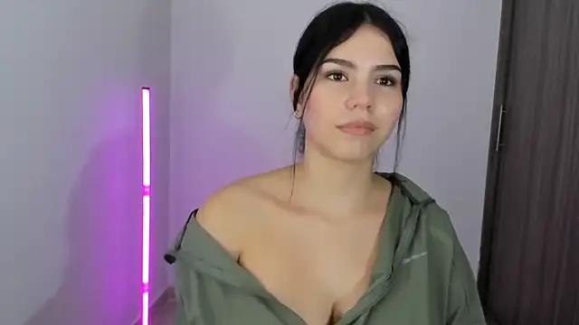 Natasha su  online show from 11/12/25, 10:41