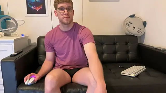 Snapshot of BlueEyedTallGuy94 chatting on 12/27/24, 02:36 BlueEyedTallGuy94 online show from 12/27/24, 02:36