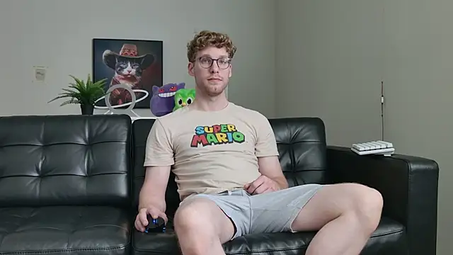 Snapshot of BlueEyedTallGuy94 chatting on 09/22/25, 06:54 BlueEyedTallGuy94 online show from 09/22/25, 06:54