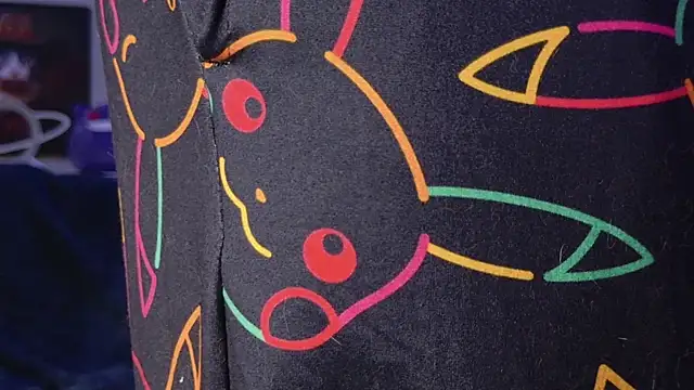 Snapshot of BlueEyedTallGuy94 chatting on 10/29/25, 12:57 BlueEyedTallGuy94 online show from 10/29/25, 12:57