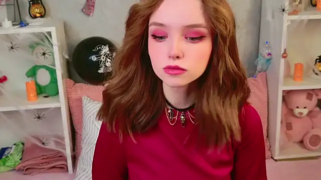 b4by LoL1 online show from 10/31/25, 09:21