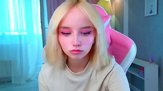 b4by LoL1 online show from 03/20/26, 11:37