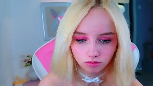 b4by LoL1 online show from 04/16/26, 06:47