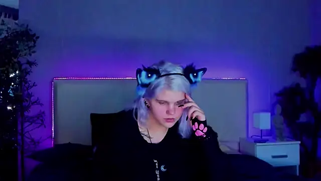 JoannLowe online show from 02/01/25, 12:18